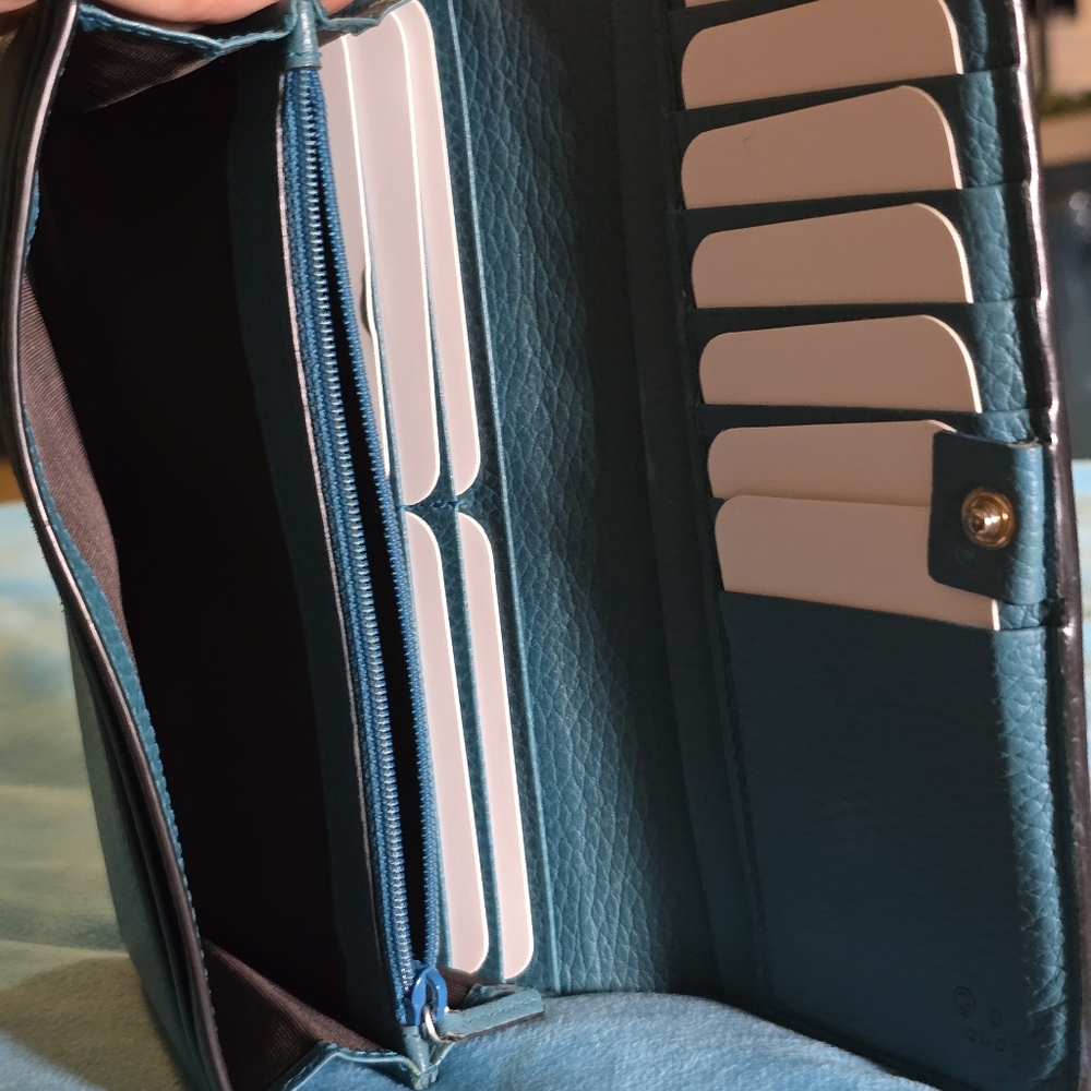Gucci - Picture 7 of 11